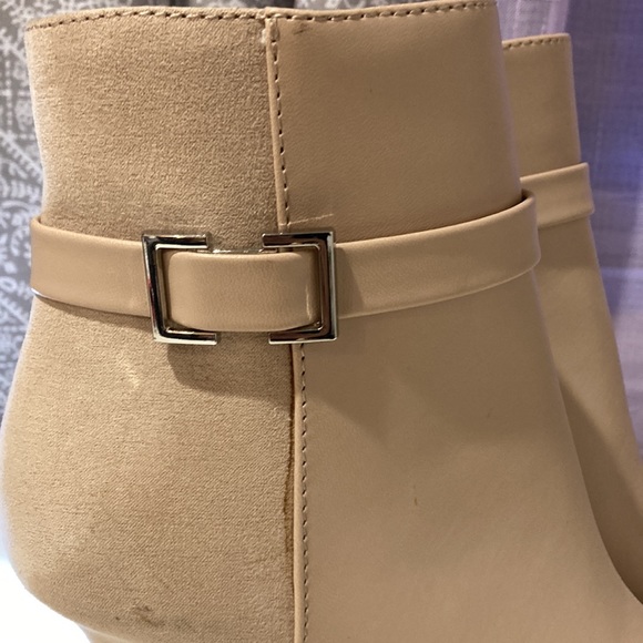 Dian 9x9 Dress Booties - Picture 2 of 10